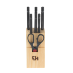 JUEGO DE CUCHILLOS EN BASE MADERA 7PZS K